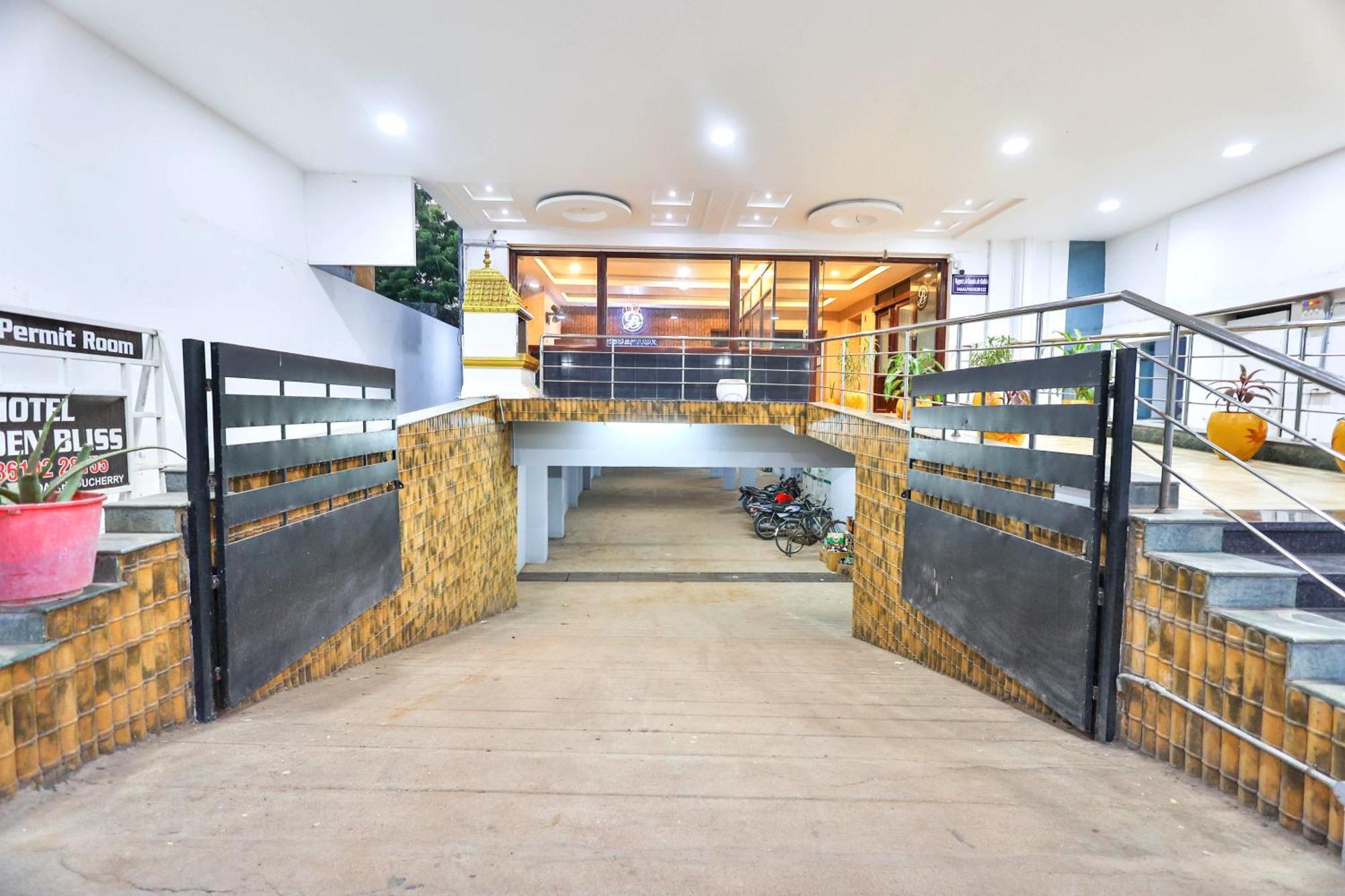 Hotel Golden Bliss Puducherry Zewnętrze zdjęcie